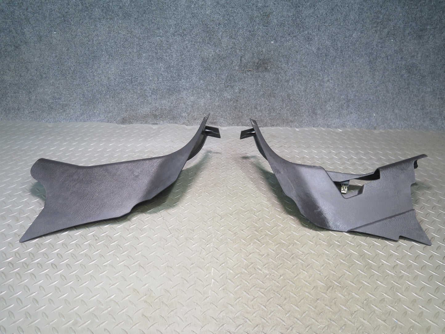 2003-2009 Hummer H2 Front Left & Right Lower Kick Trim Cover Panel Set of 2