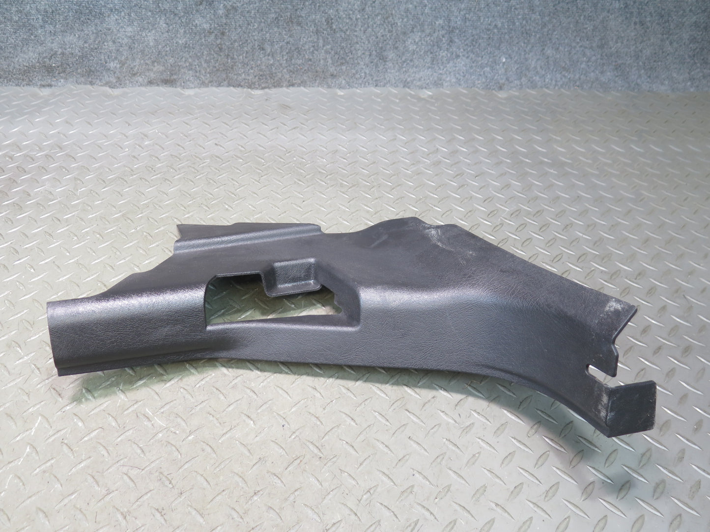 2003-2009 Hummer H2 Front Left & Right Lower Kick Trim Cover Panel Set of 2