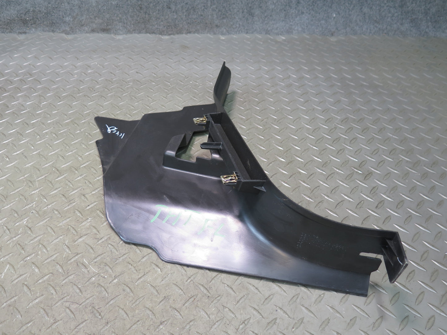 2003-2009 Hummer H2 Front Left & Right Lower Kick Trim Cover Panel Set of 2