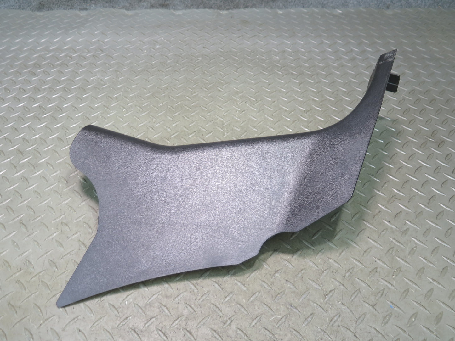 2003-2009 Hummer H2 Front Left & Right Lower Kick Trim Cover Panel Set of 2