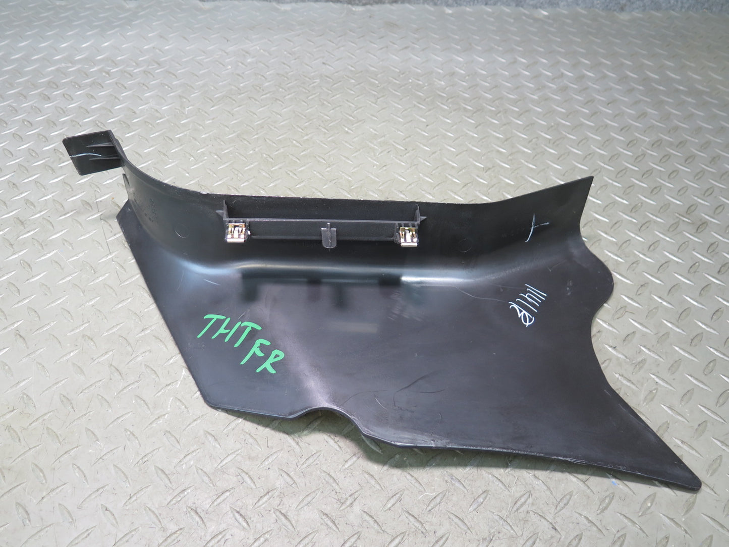 2003-2009 Hummer H2 Front Left & Right Lower Kick Trim Cover Panel Set of 2