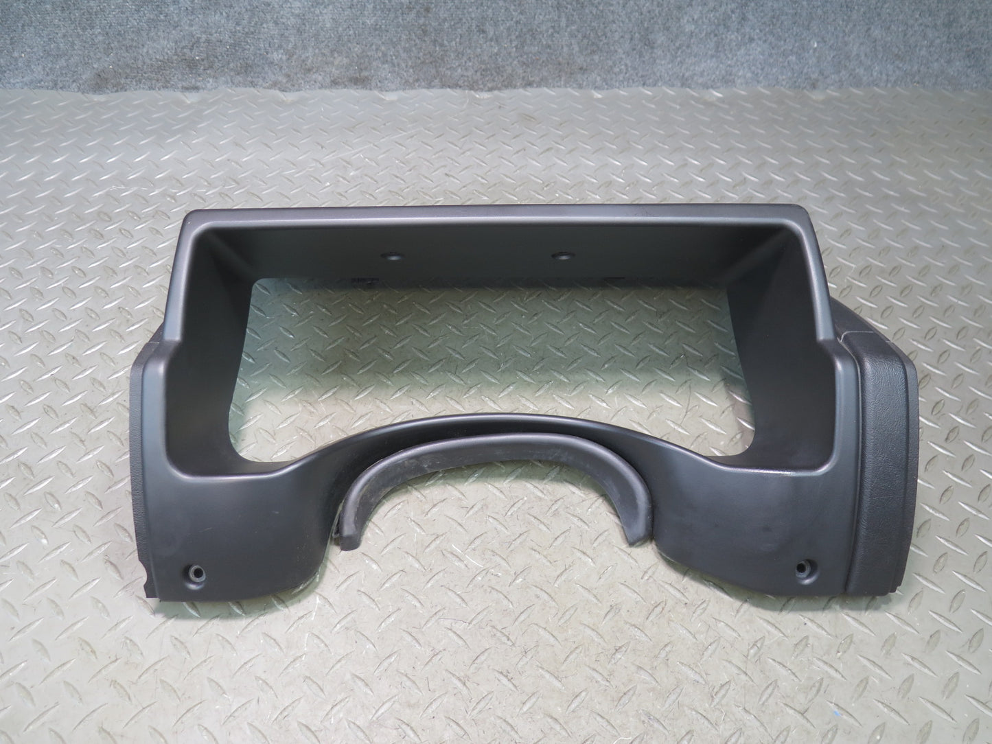 03-07 Hummer H2 Dash Instrument Cluster Speedometer Bezel Trim Panel 15177439