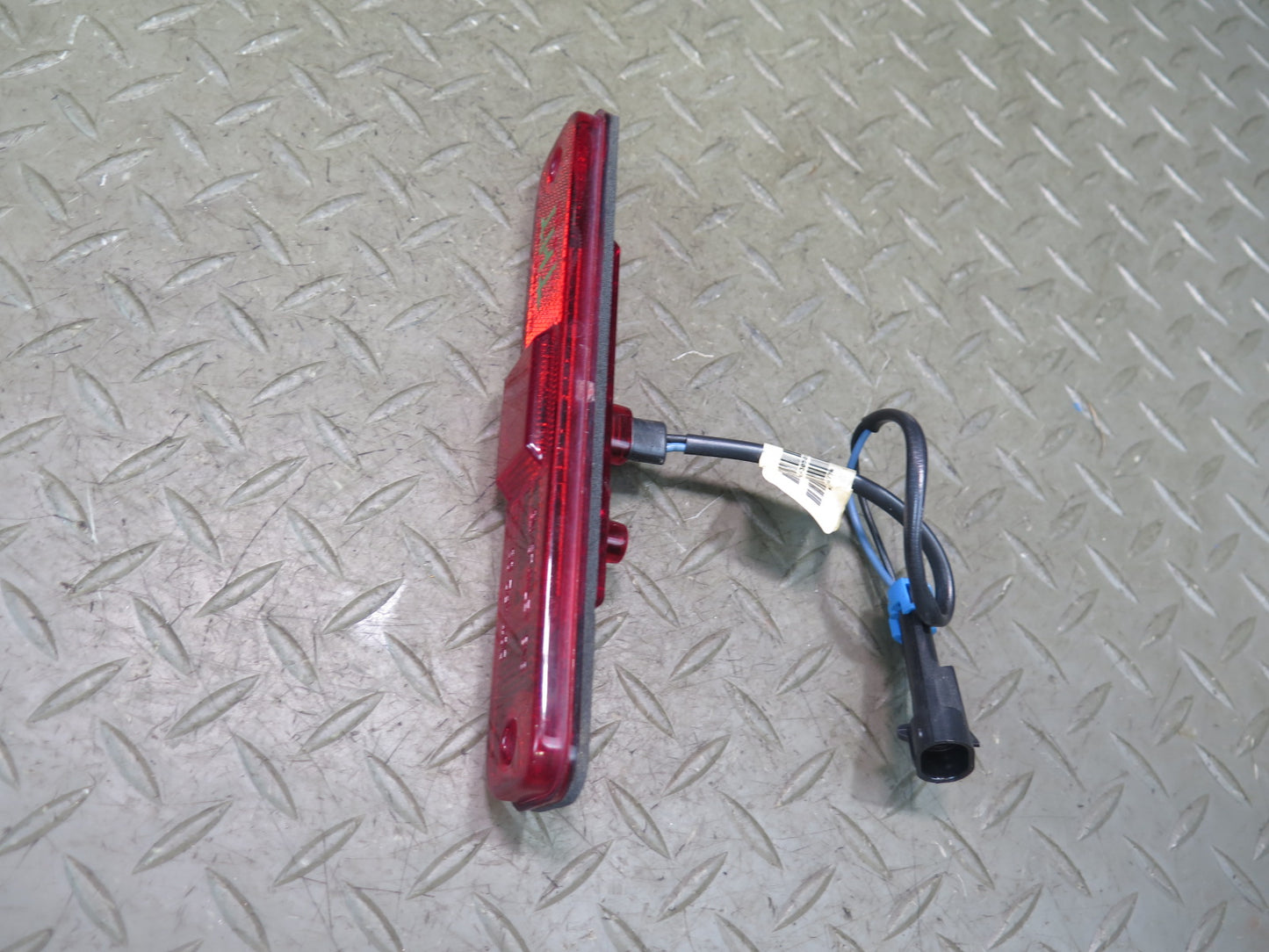 2003-2009 Hummer H2 Rear Left & Right Side Marker Light Lamp Set of 2