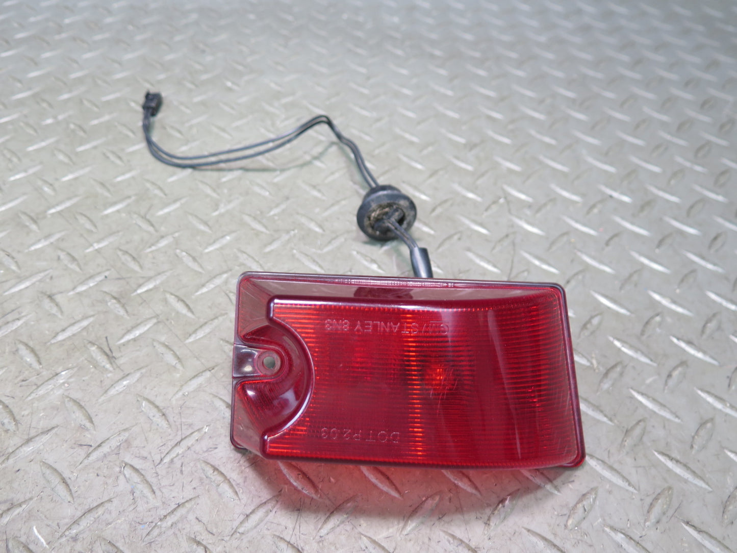 2003-2009 Hummer H2 Rear Left & Right Roof Clearance Marker Light Lamp Set of 2