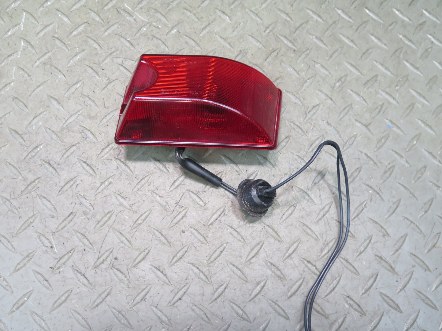 2003-2009 Hummer H2 Rear Left & Right Roof Clearance Marker Light Lamp Set of 2