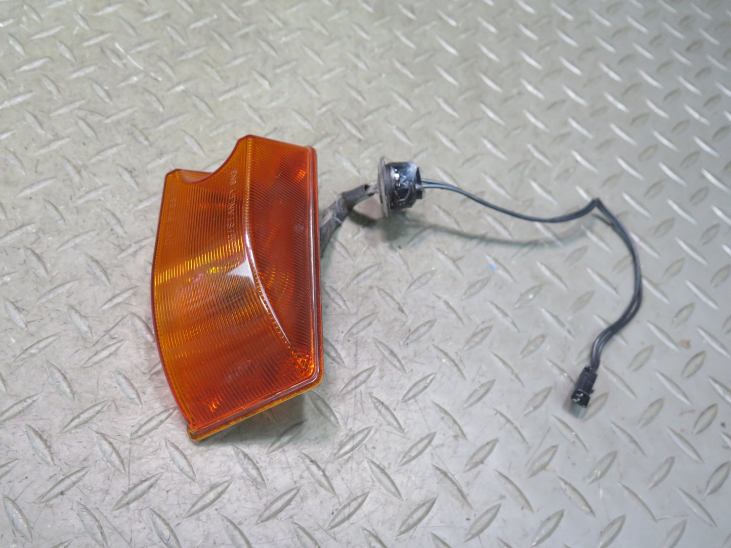 2003-2009 Hummer H2 Front Left & Right Roof Clearance Marker Light Lamp Set of 2