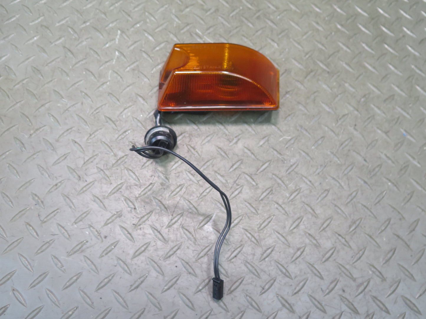 2003-2009 Hummer H2 Front Left & Right Roof Clearance Marker Light Lamp Set of 2