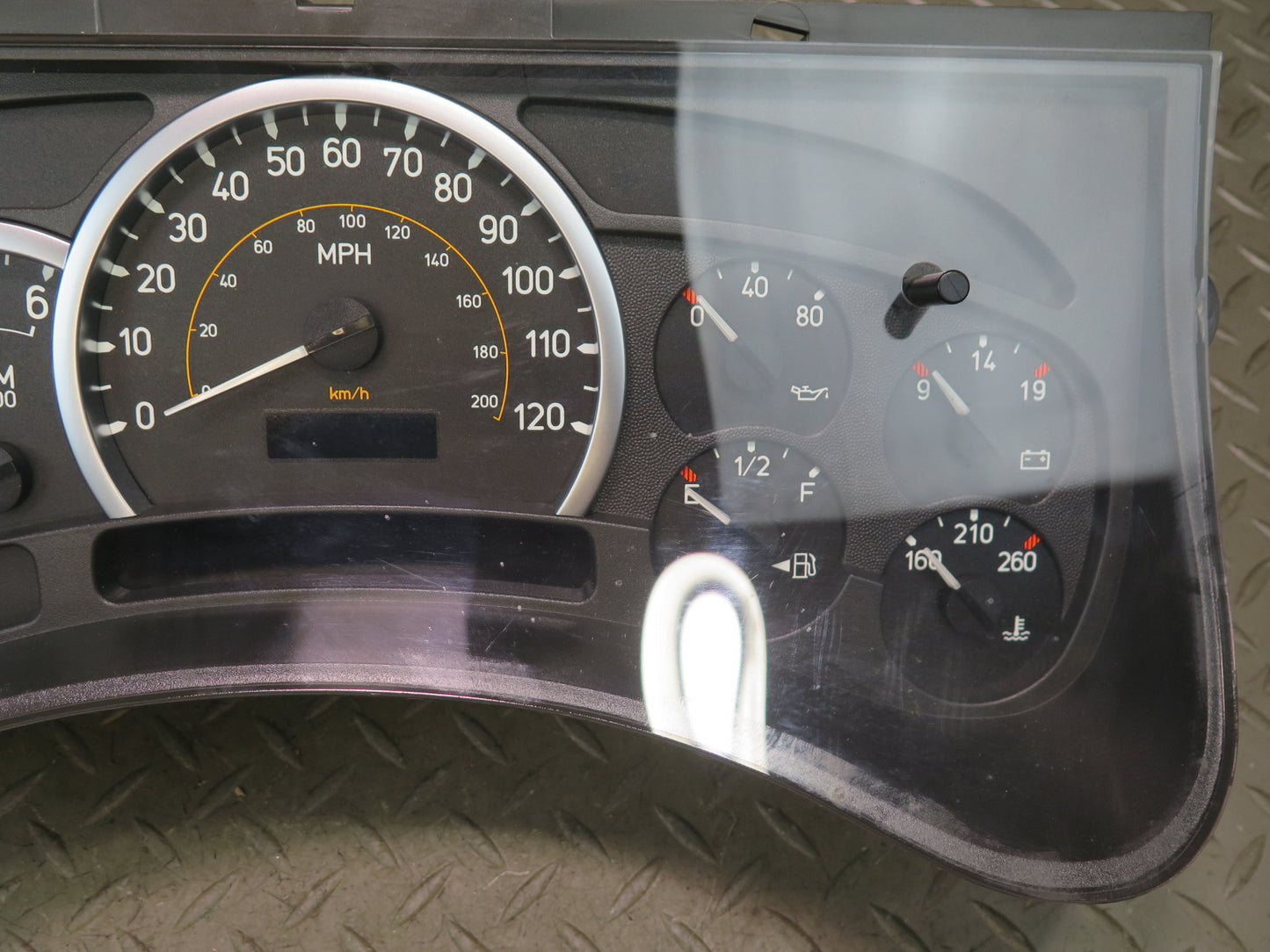 2005 Hummer H2 Instrument Cluster Gauge Speedometer 15223557