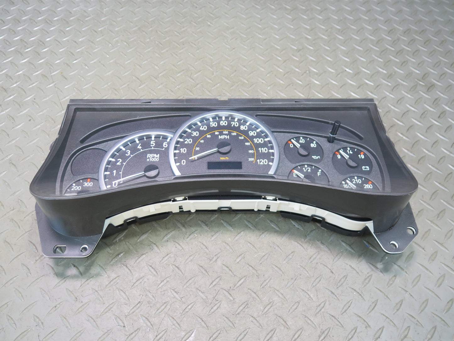 2005 Hummer H2 Instrument Cluster Gauge Speedometer 15223557