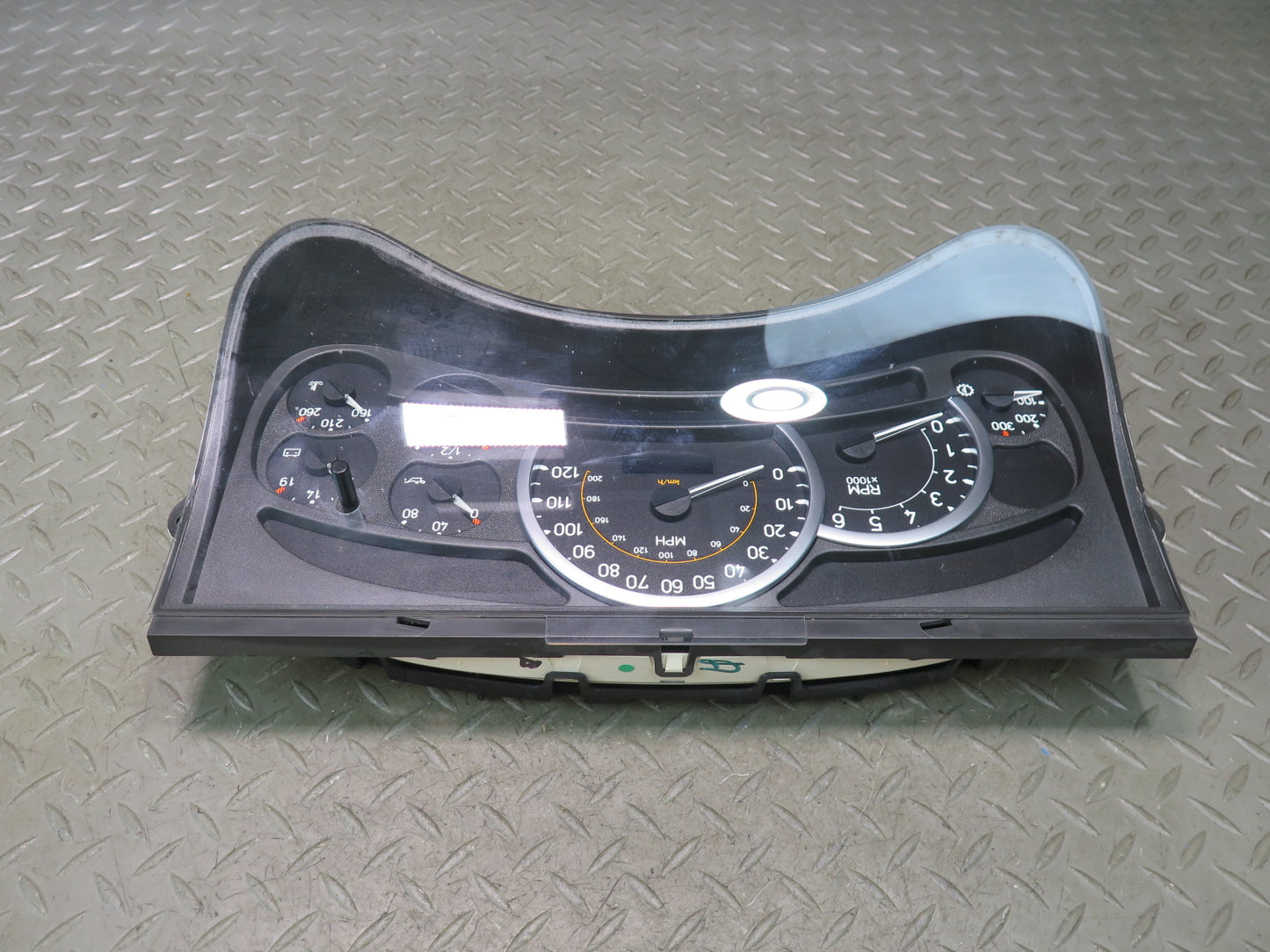 2005 Hummer H2 Instrument Cluster Gauge Speedometer 15223557