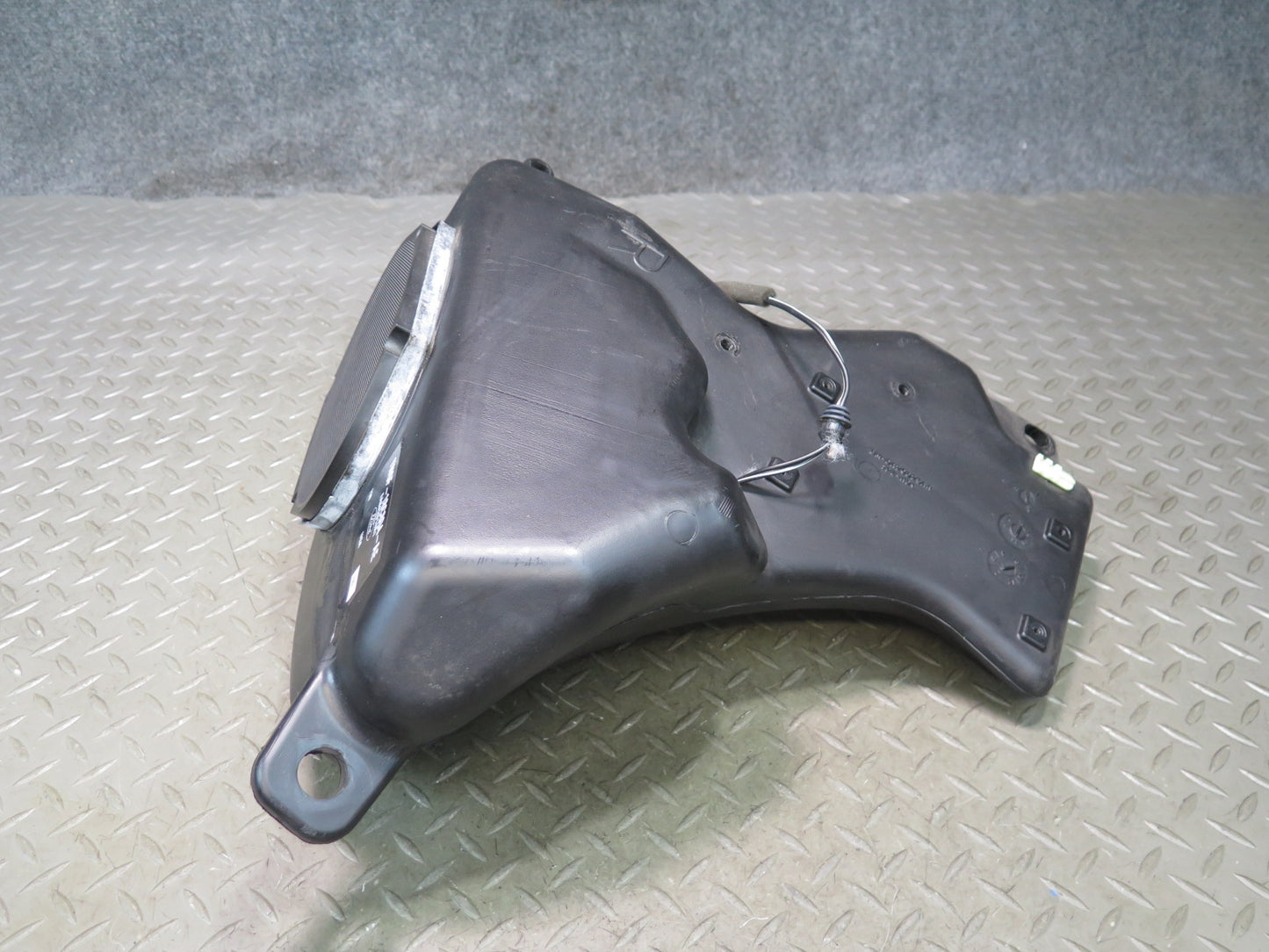 02-05 Ford Thunderbird Set of 2 Rear Left & Right Subwoofer Speaker Box OEM