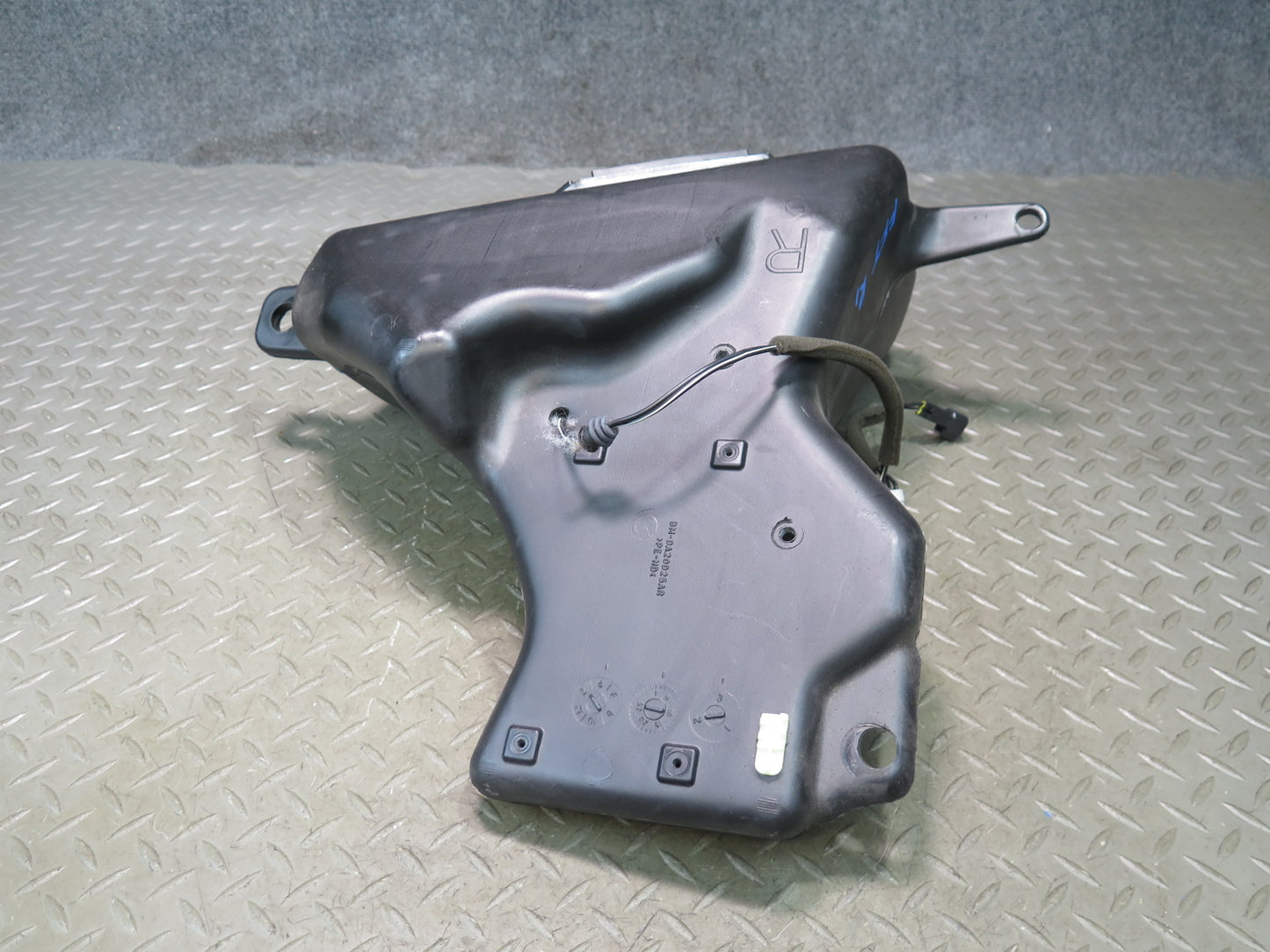 02-05 Ford Thunderbird Set of 2 Rear Left & Right Subwoofer Speaker Box OEM