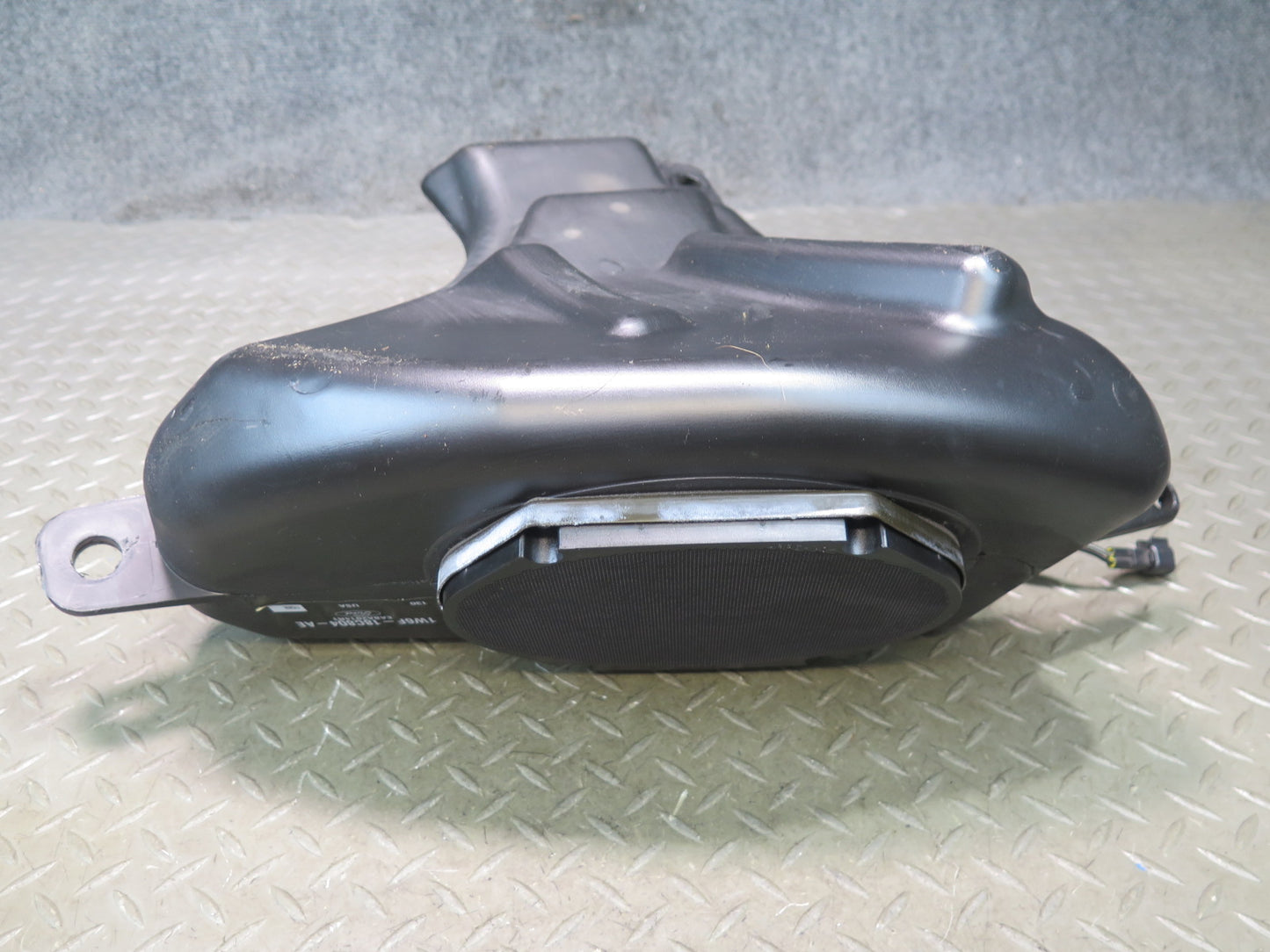 02-05 Ford Thunderbird Set of 2 Rear Left & Right Subwoofer Speaker Box OEM