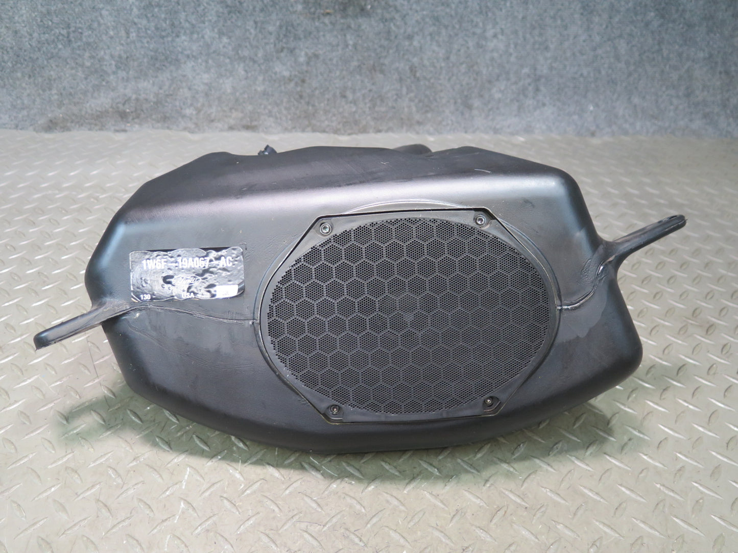 02-05 Ford Thunderbird Set of 2 Rear Left & Right Subwoofer Speaker Box OEM