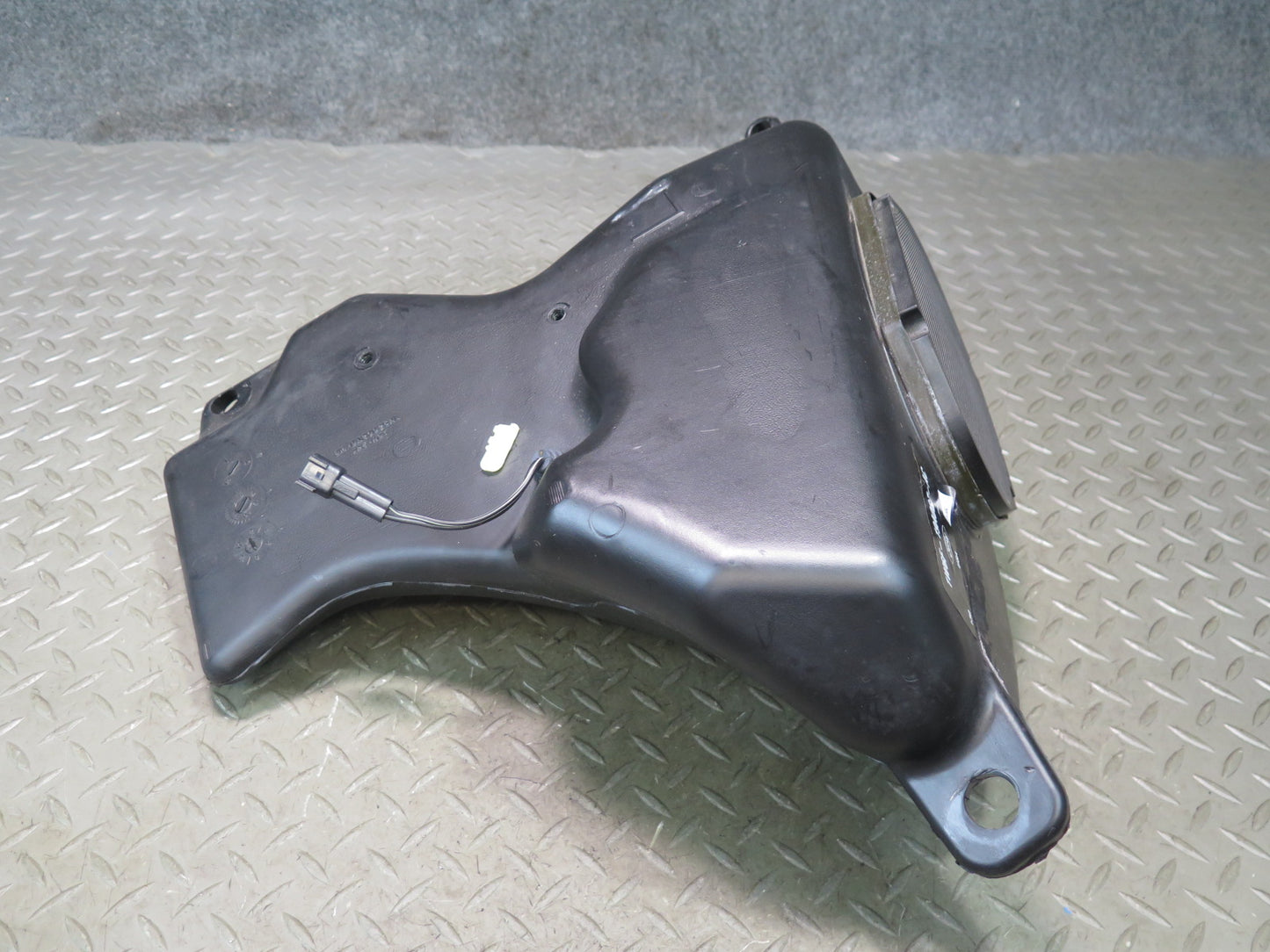 02-05 Ford Thunderbird Set of 2 Rear Left & Right Subwoofer Speaker Box OEM