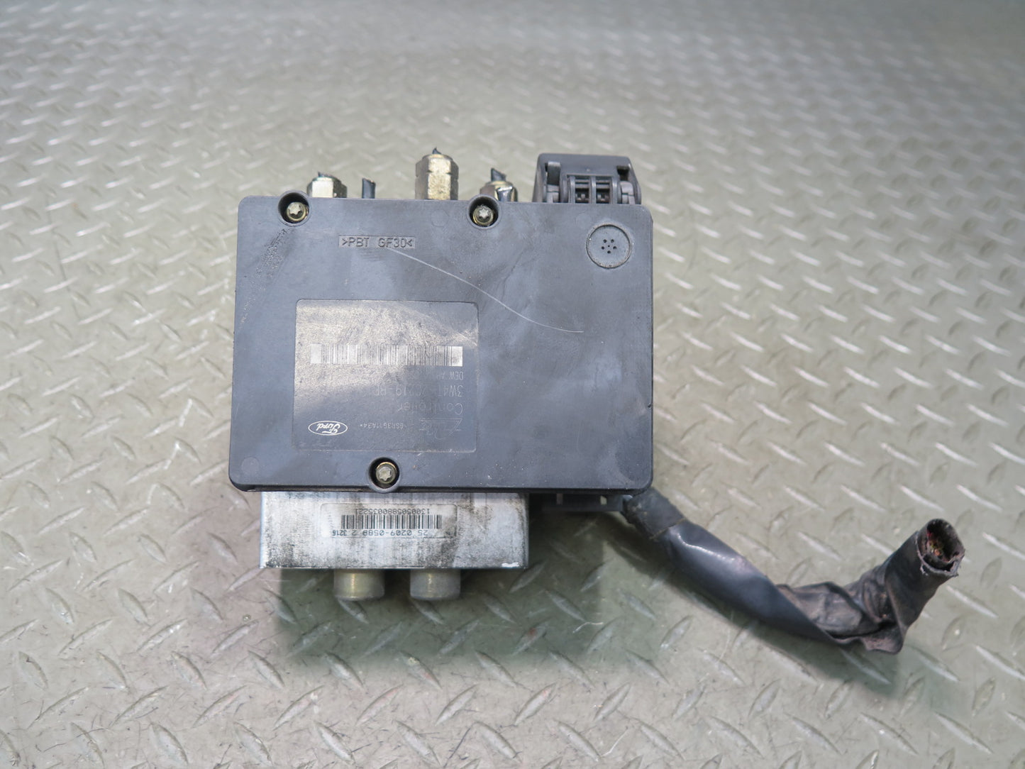 02-05 Ford Thunderbird Anti Lock Brake ABS Pump Module 3W4T-2C219-BE OEM