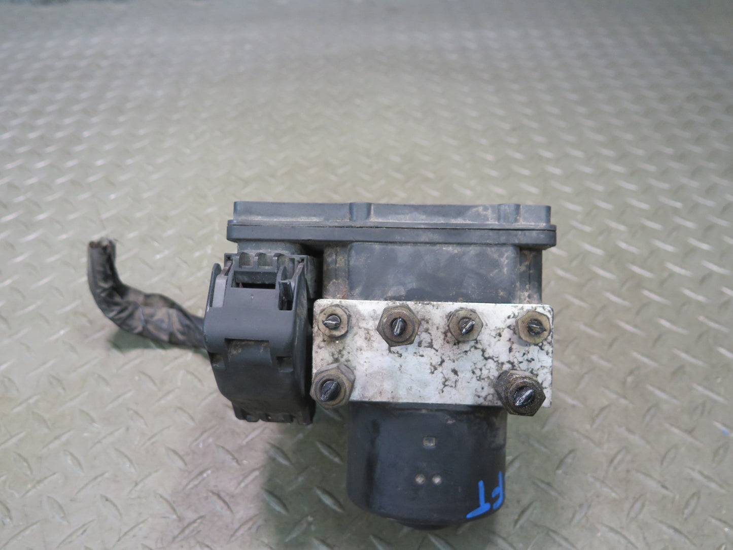 02-05 Ford Thunderbird Anti Lock Brake ABS Pump Module 3W4T-2C219-BE OEM