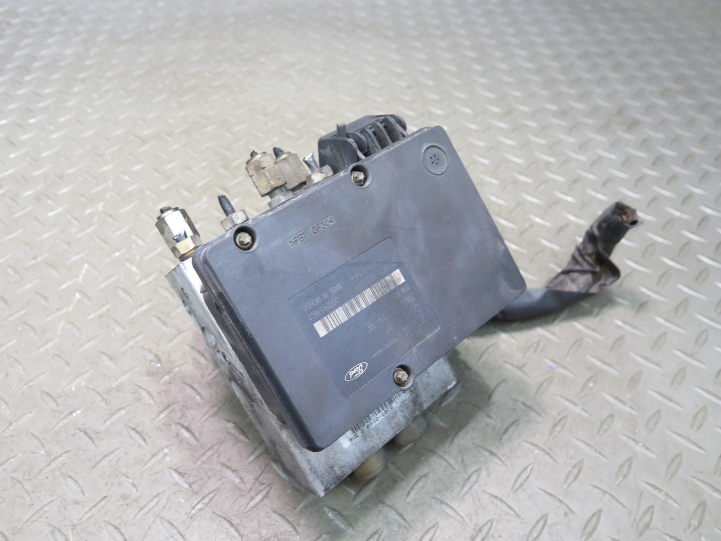 02-05 Ford Thunderbird Anti Lock Brake ABS Pump Module 3W4T-2C219-BE OEM