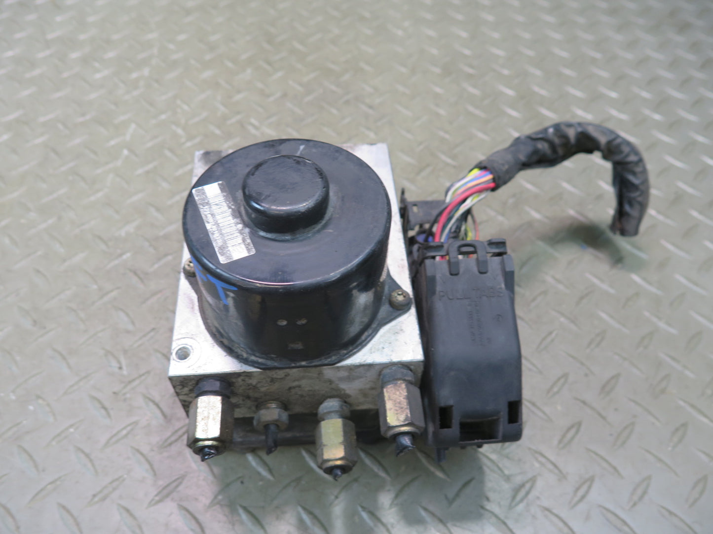 02-05 Ford Thunderbird Anti Lock Brake ABS Pump Module 3W4T-2C219-BE OEM
