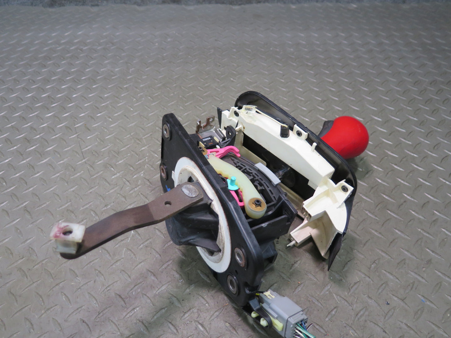 02-05 Ford Thunderbird A/T Automatic Transmission Shifter Assembly OEM