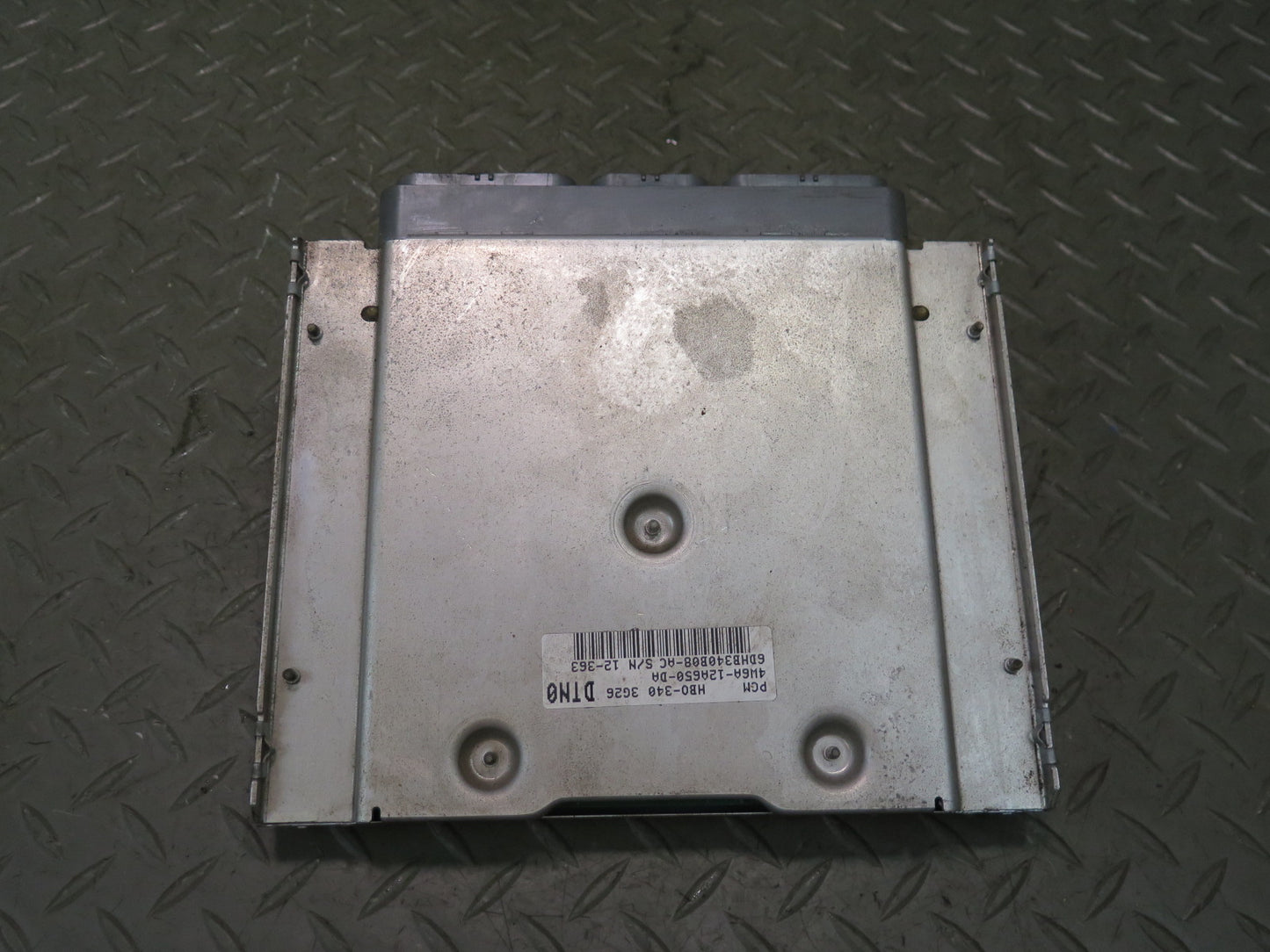 2004 Ford Thunderbird 3.9L AJ35 ECM ECU Engine Control Module 4W6A-12A650-DA OEM