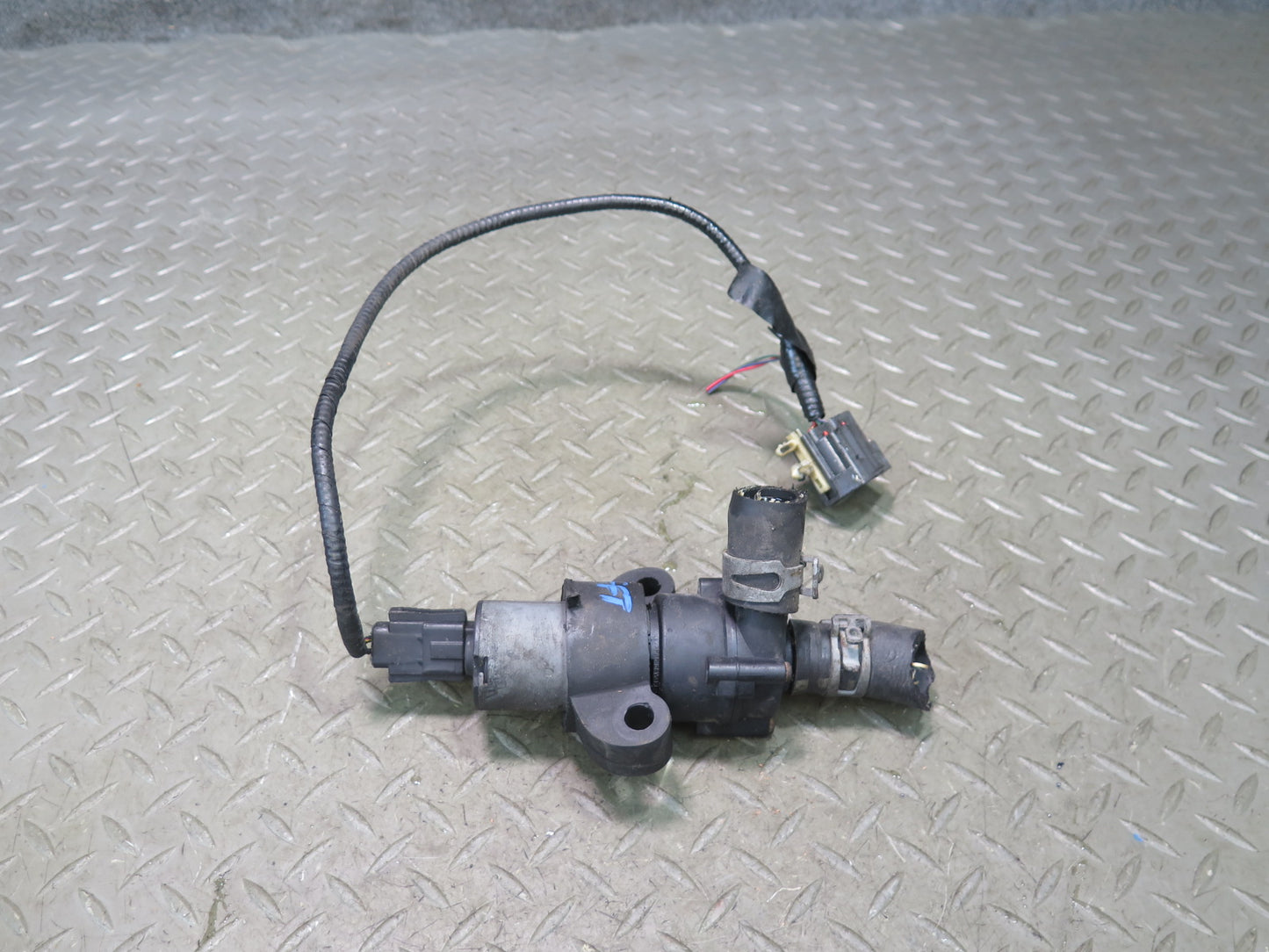 02-05 Ford Thunderbird Auxiliary AUX Coolant Water Pump 0392020071 OEM