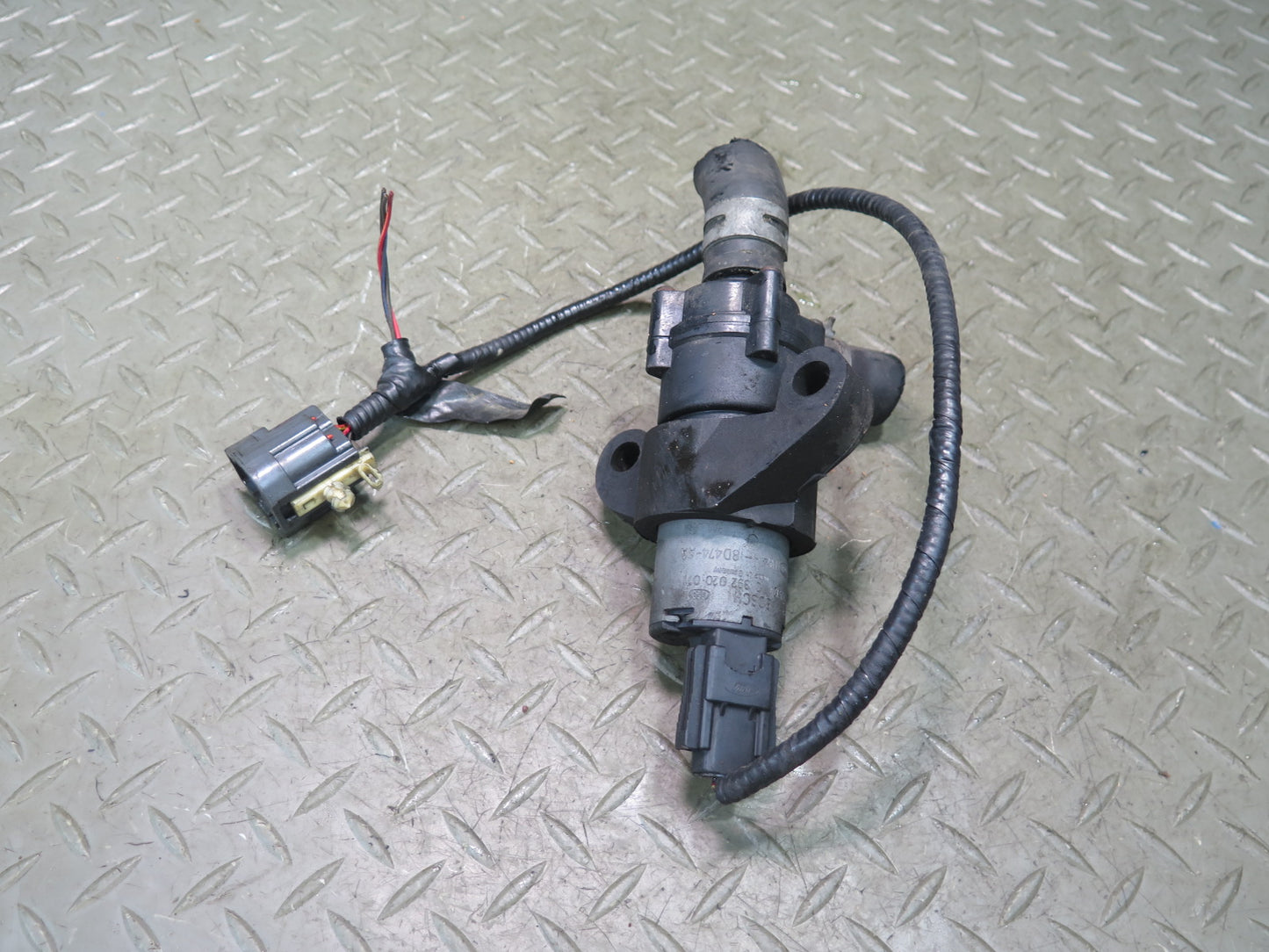 02-05 Ford Thunderbird Auxiliary AUX Coolant Water Pump 0392020071 OEM