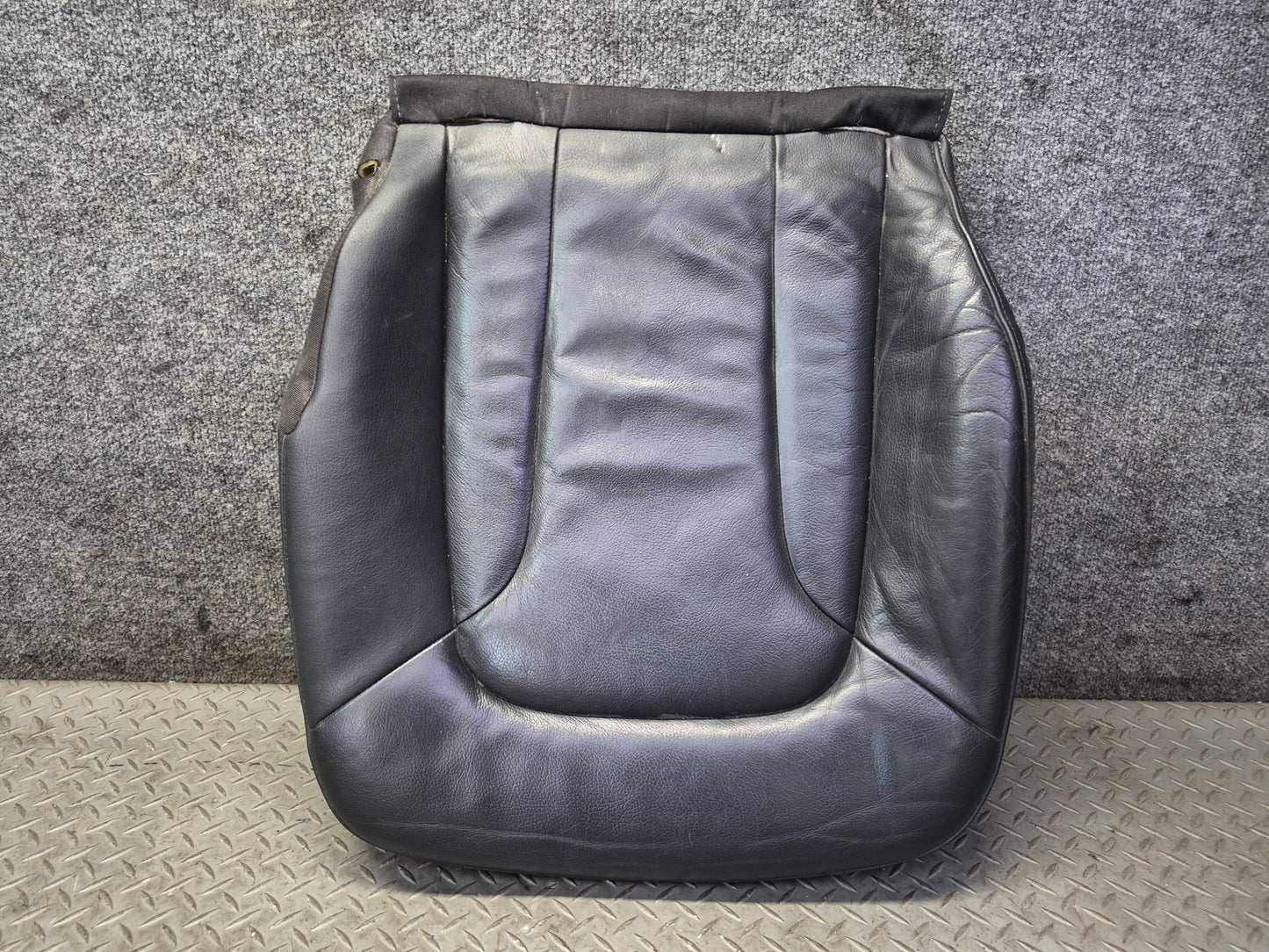 07-15 Audi 4L Q7 Front Left Seat Lower Leather Cushion Black OEM
