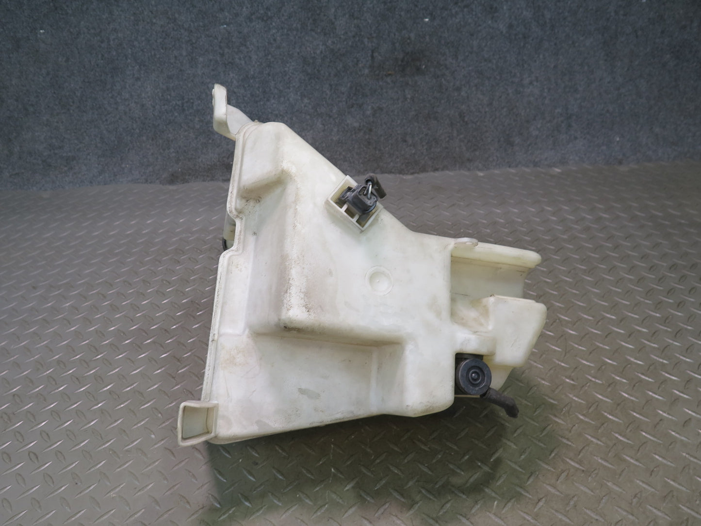 02-05 Ford Thunderbird Windshield Washer Fluid Reservoir Tank w Pump OEM