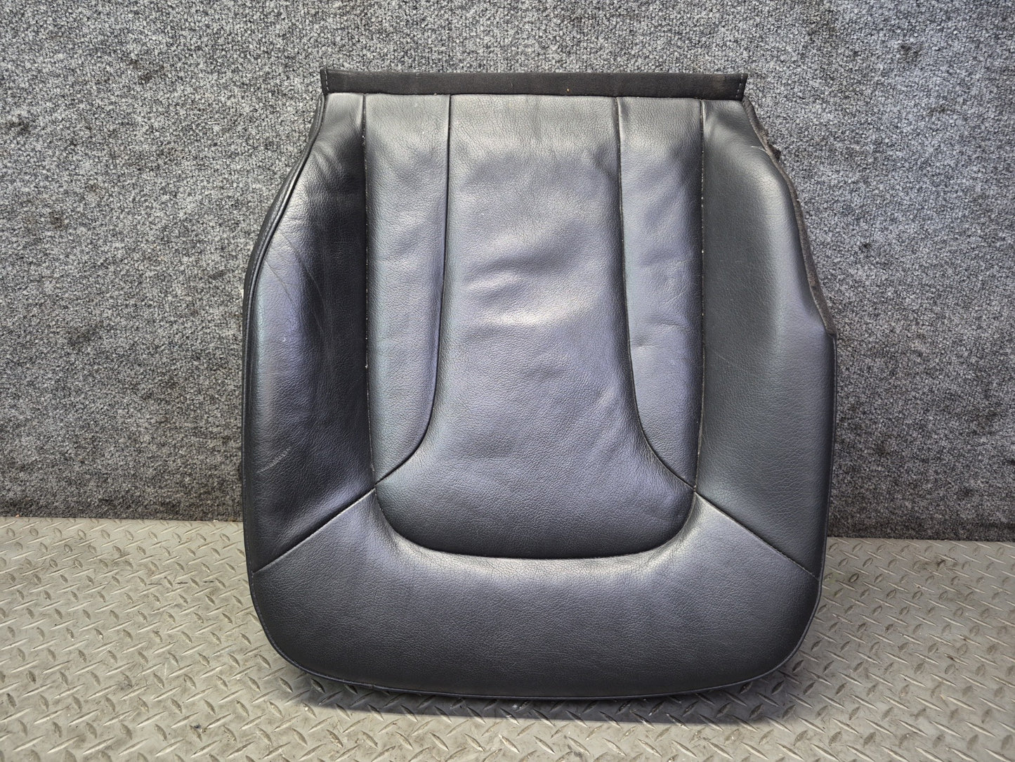 07-15 Audi 4L Q7 Front Right Passenger Seat Lower Leather Cushion Black OEM