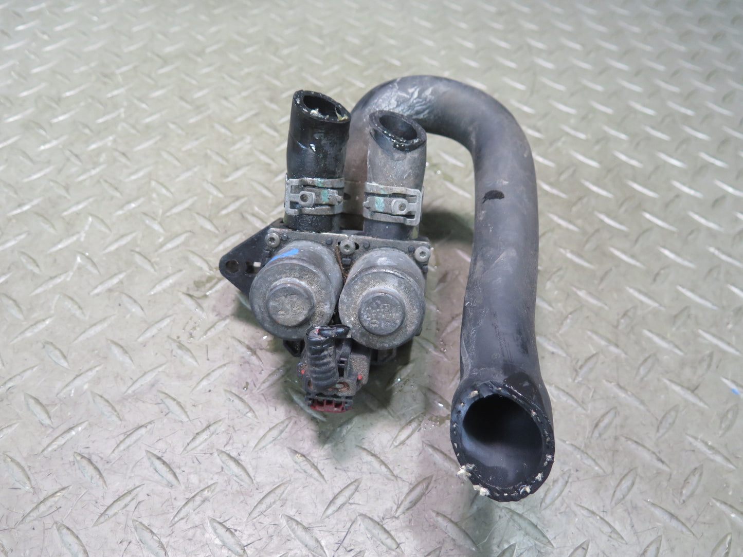 02-05 Ford Thunderbird Hvac Heater Control Valve OEM