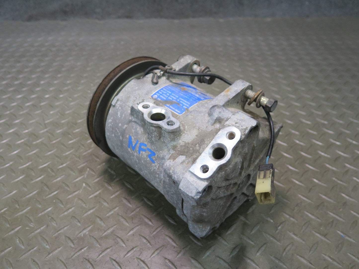02-05 Ford Thunderbird A/C Air Condition Compressor OEM