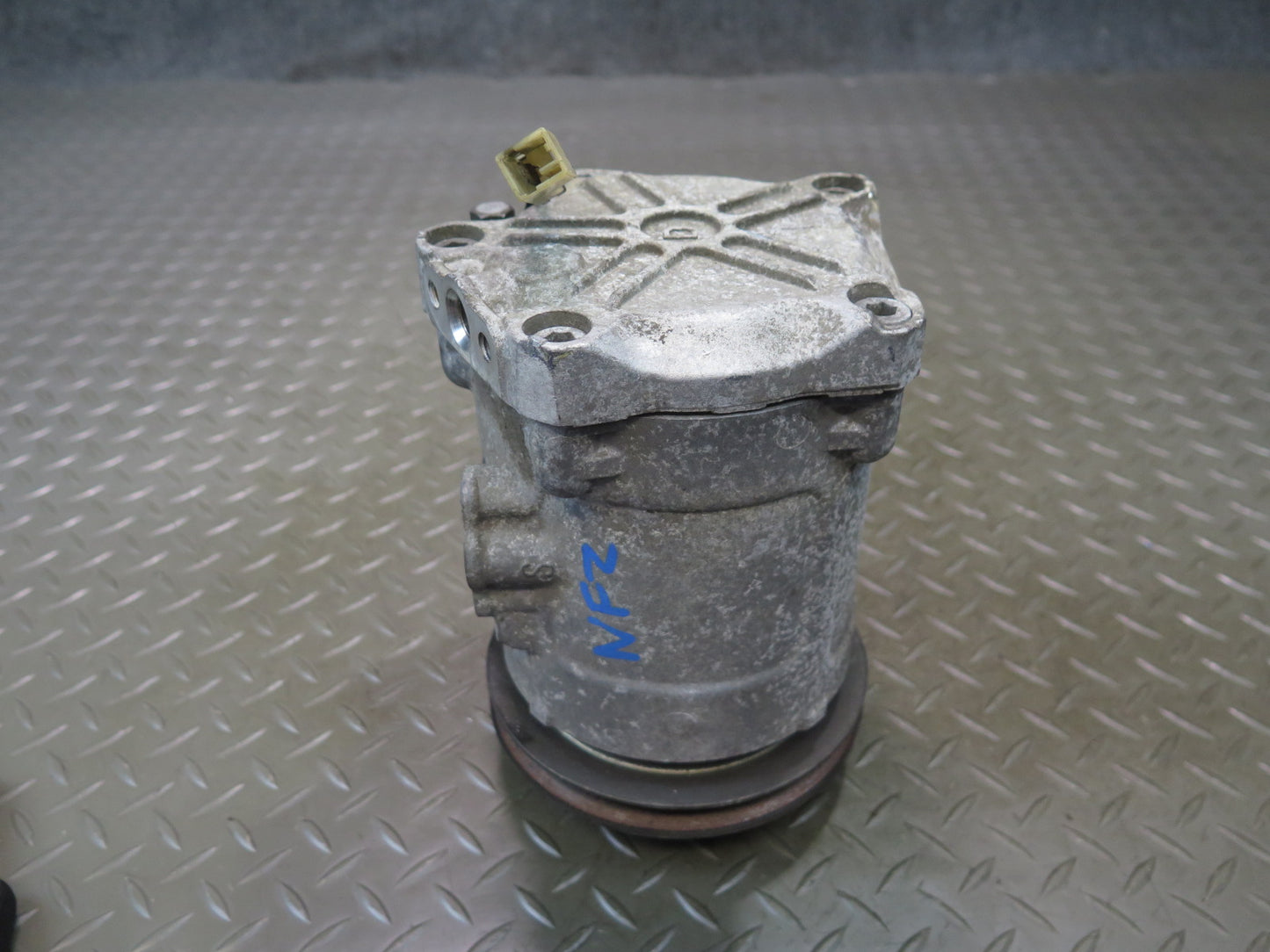 02-05 Ford Thunderbird A/C Air Condition Compressor OEM