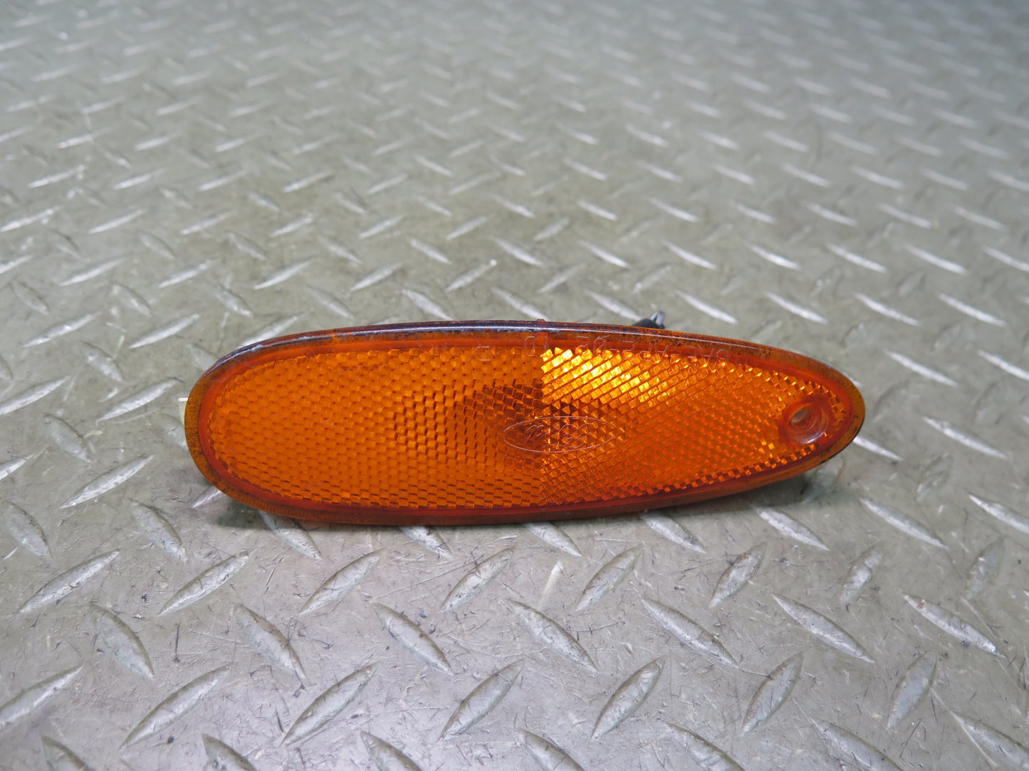 02-05 Ford Thunderbird Set of 2 Front Left & Right Side Marker Light Lamp OEM