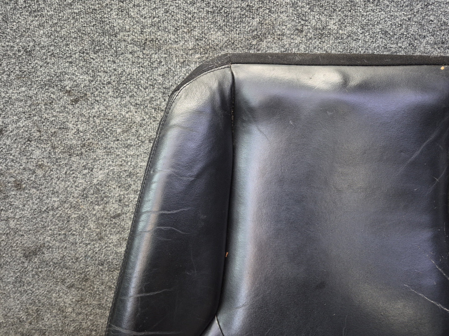 96-02 Mercedes R129 SL500 Front Right Seat Lower Leather Cushion OEM