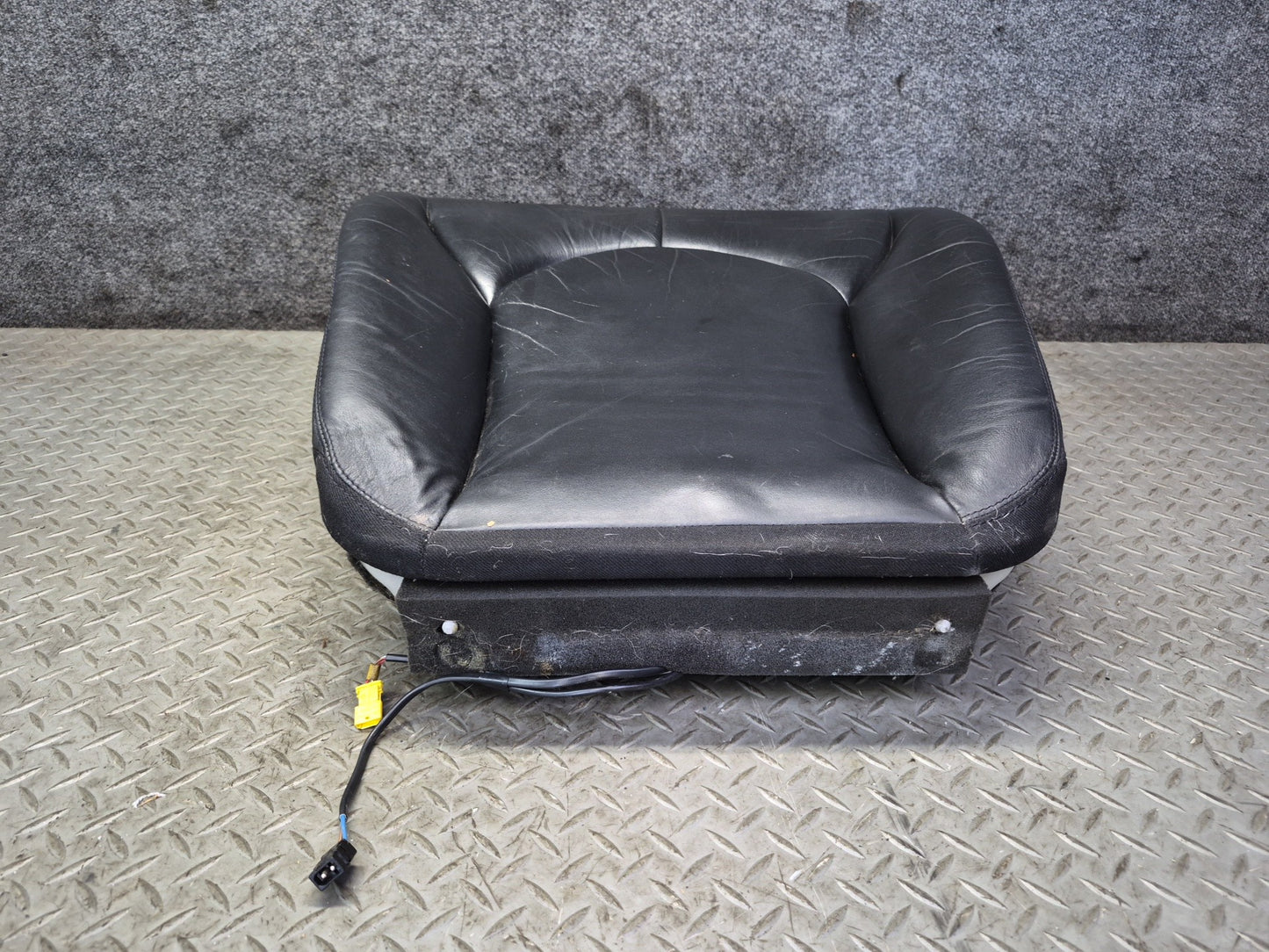 96-02 Mercedes R129 SL500 Front Right Seat Lower Leather Cushion OEM