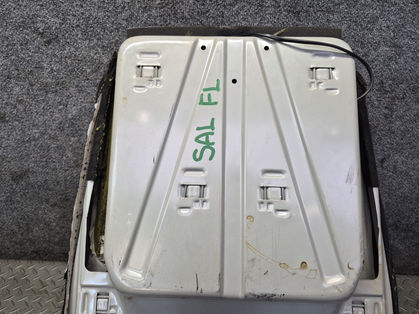 96-02 Mercedes R129 SL500 Front Left Seat Lower Leather Cushion Black OEM