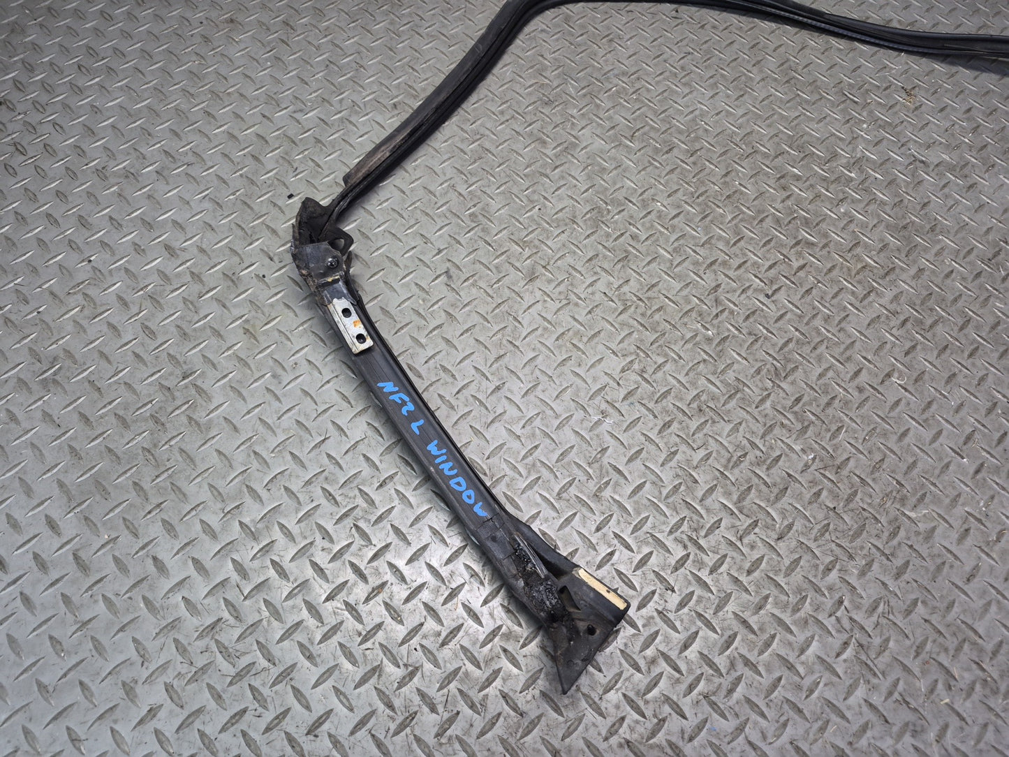84-86 Nissan Z31 300ZX 2+0 Set of 2 Door Weatherstrip Rubber Seal OEM