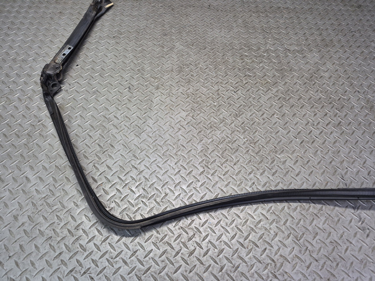 84-86 Nissan Z31 300ZX 2+0 Set of 2 Door Weatherstrip Rubber Seal OEM