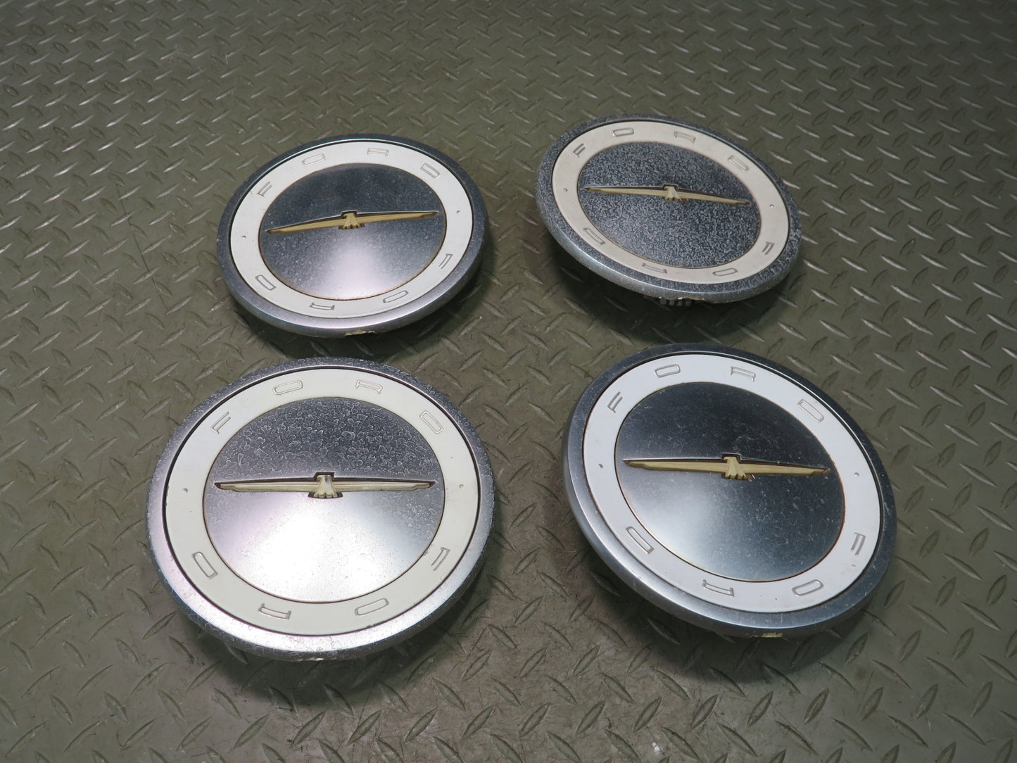 04-05 Ford Thunderbird Set of 4 Wheel Hub Center Cap Cover 4W63-1A096-AC OEM