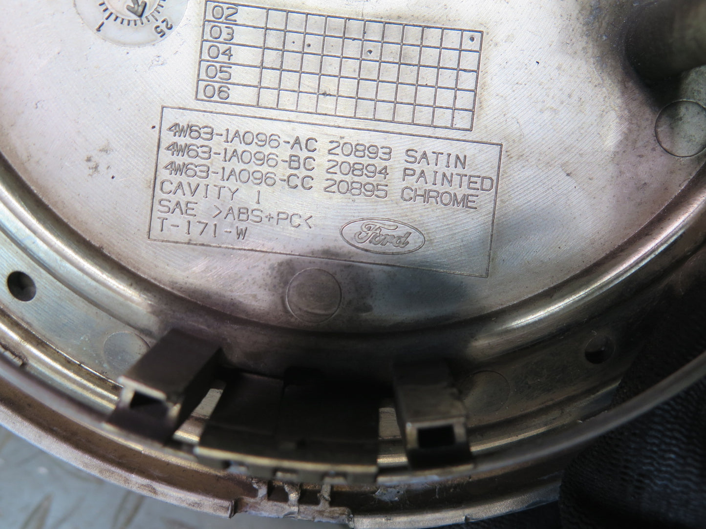 04-05 Ford Thunderbird Set of 4 Wheel Hub Center Cap Cover 4W63-1A096-AC OEM