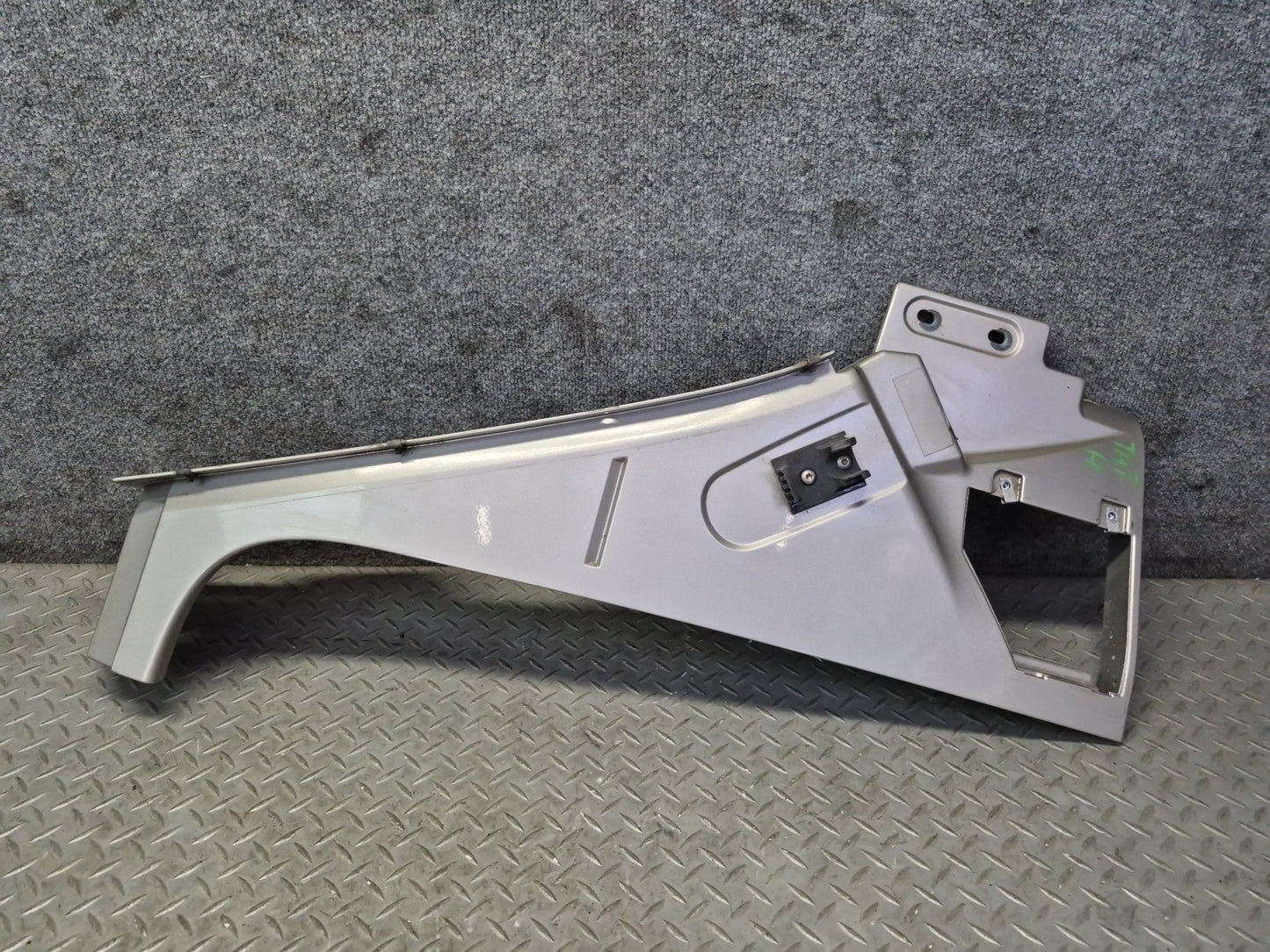 2003-2009 Hummer H2 Front Left Fender Shell Cover Panel Pewter Pearl 15062999