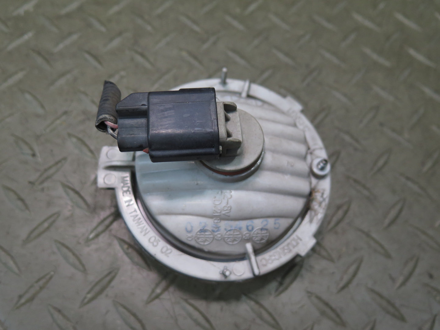 02-05 Ford Thunderbird Set of 2 Front Left & Right Fog Light Lamp OEM