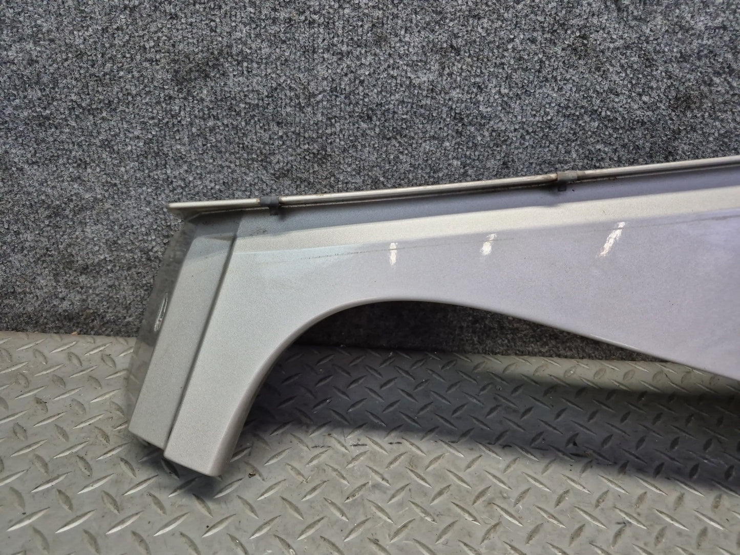 2003-2009 Hummer H2 Front Left Fender Shell Cover Panel Pewter Pearl 15062999