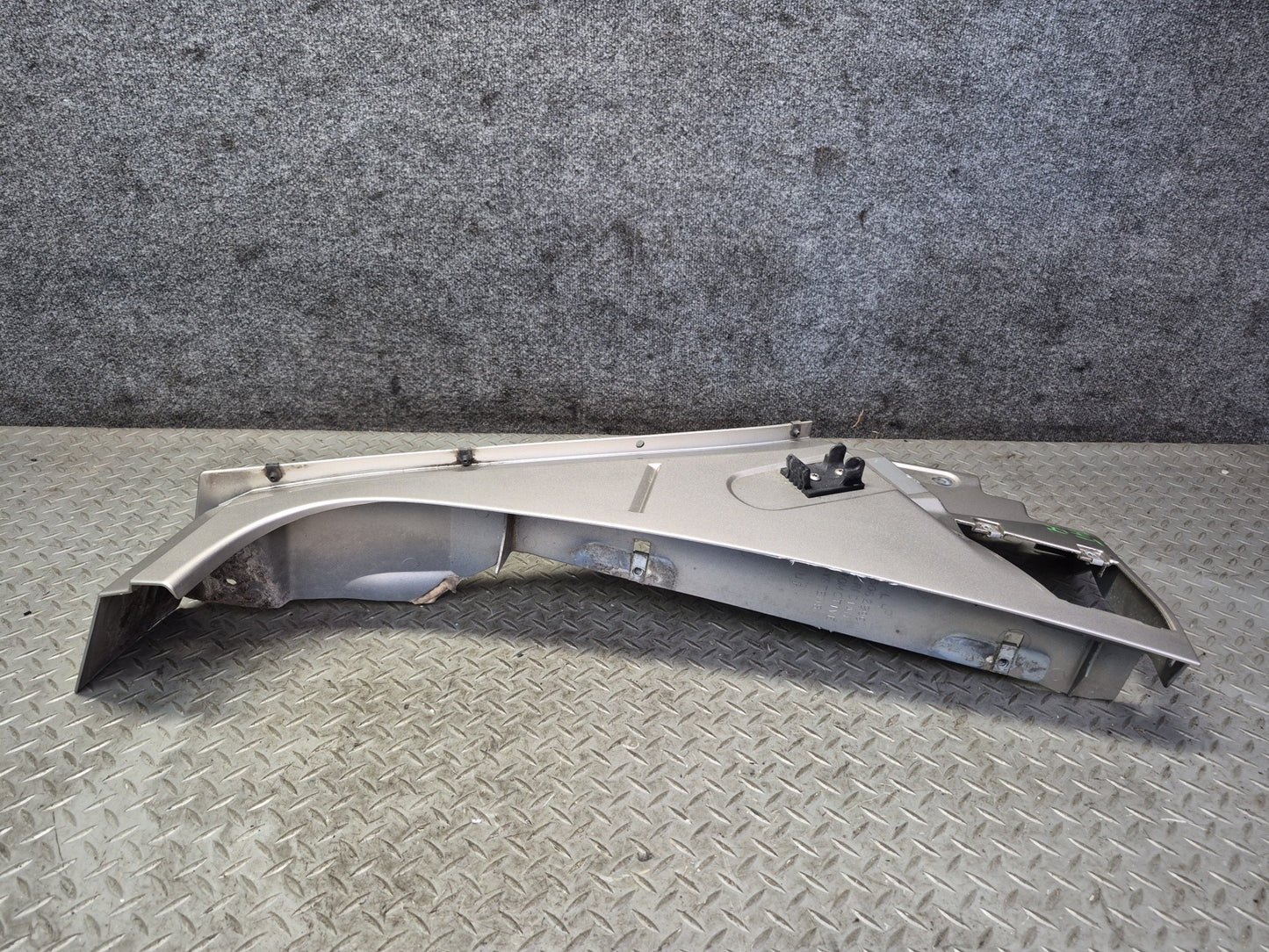 2003-2009 Hummer H2 Front Left Fender Shell Cover Panel Pewter Pearl 15062999