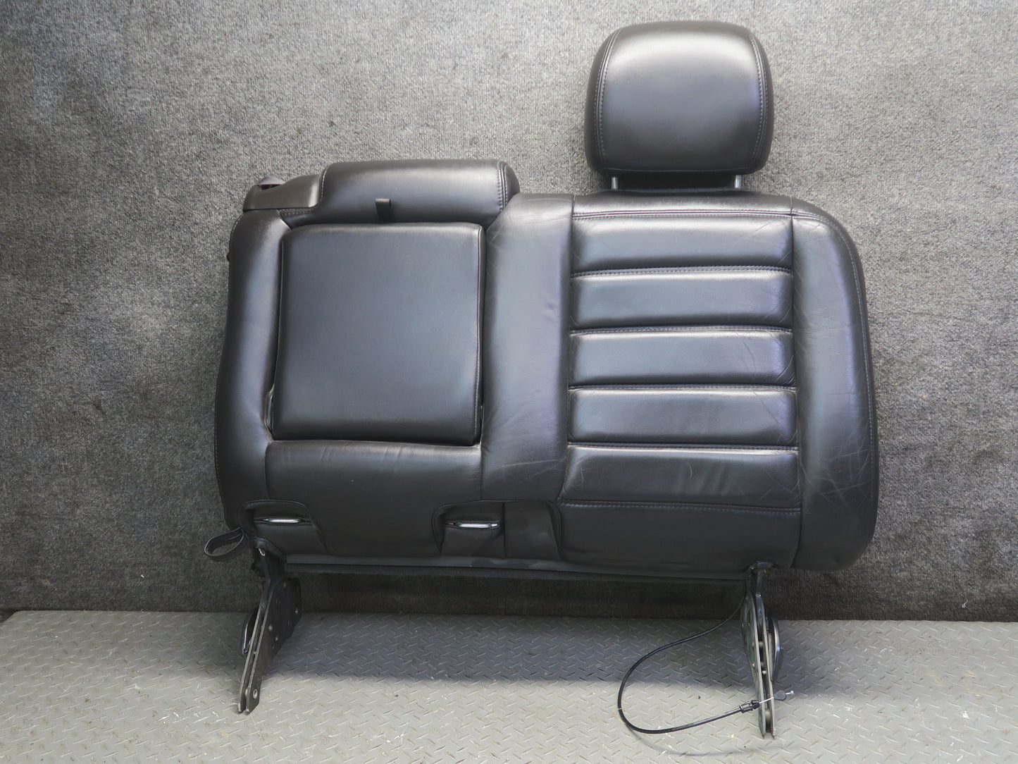 2005-2007 Hummer H2 Rear Left Seat Second 2ND ROW Upper Backrest Leather Cushion