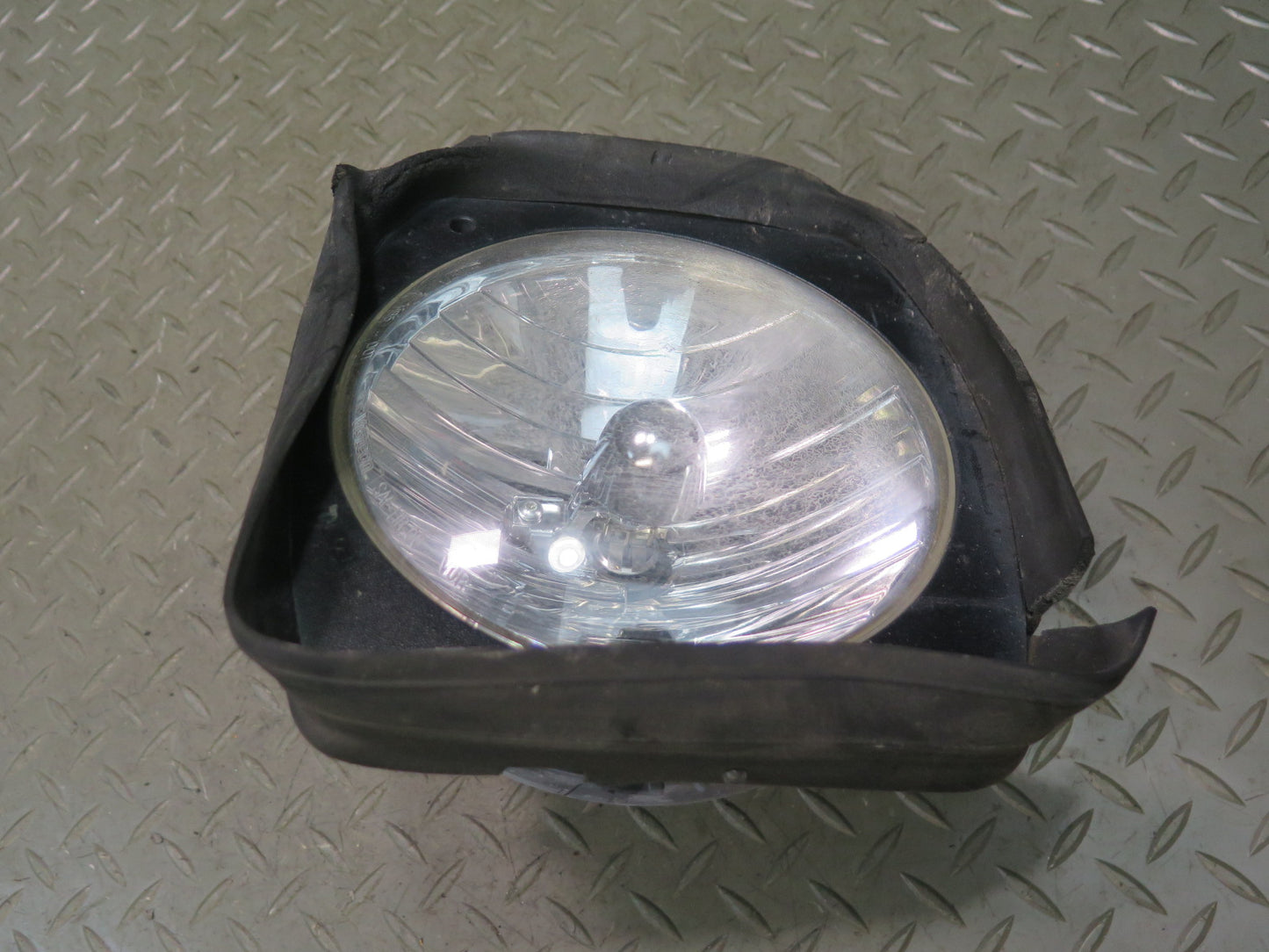 2003-2007 Hummer H2 Front Left & Right Halogen Headlight Lamp Set of 2