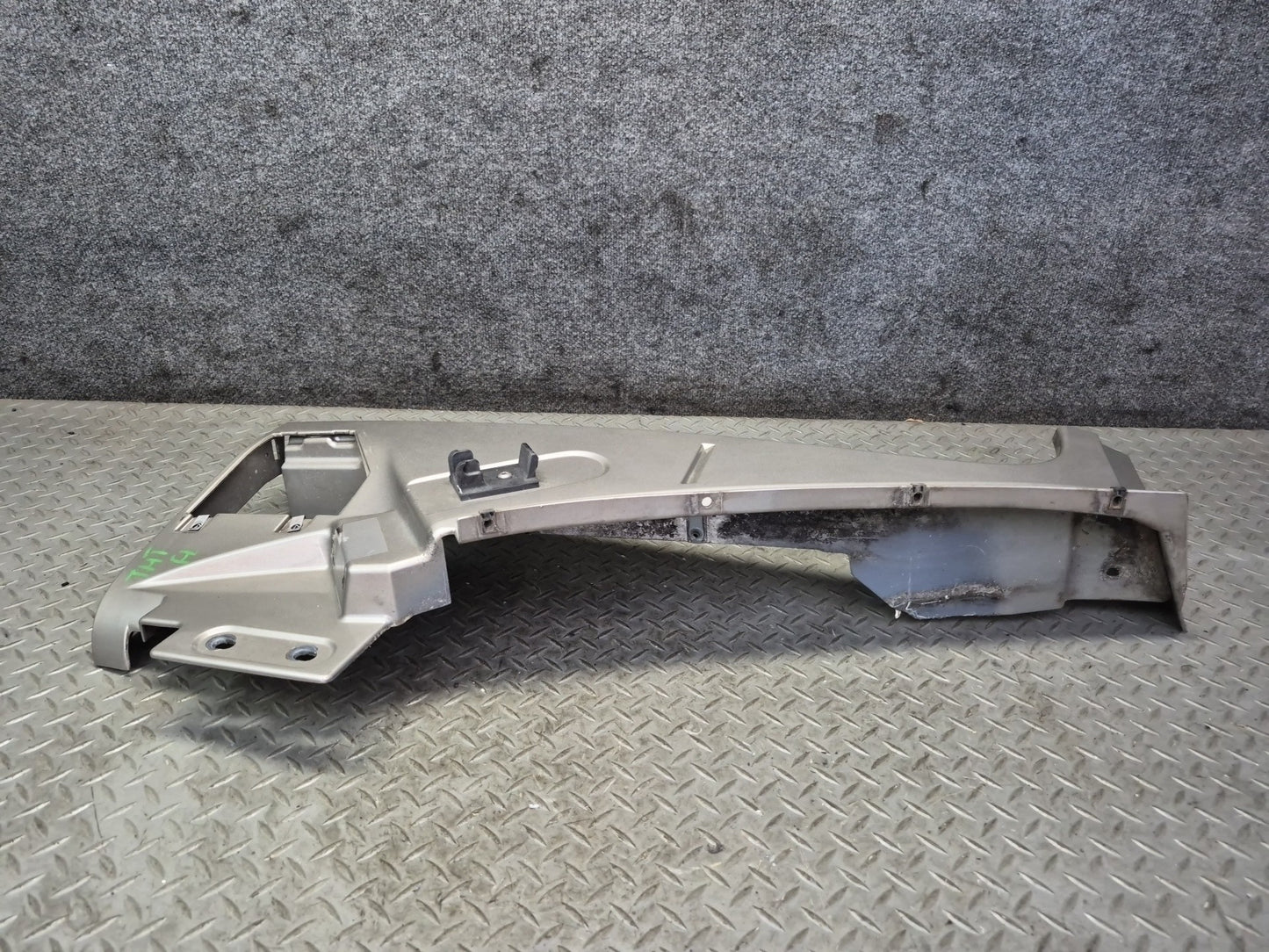 2003-2009 Hummer H2 Front Left Fender Shell Cover Panel Pewter Pearl 15062999