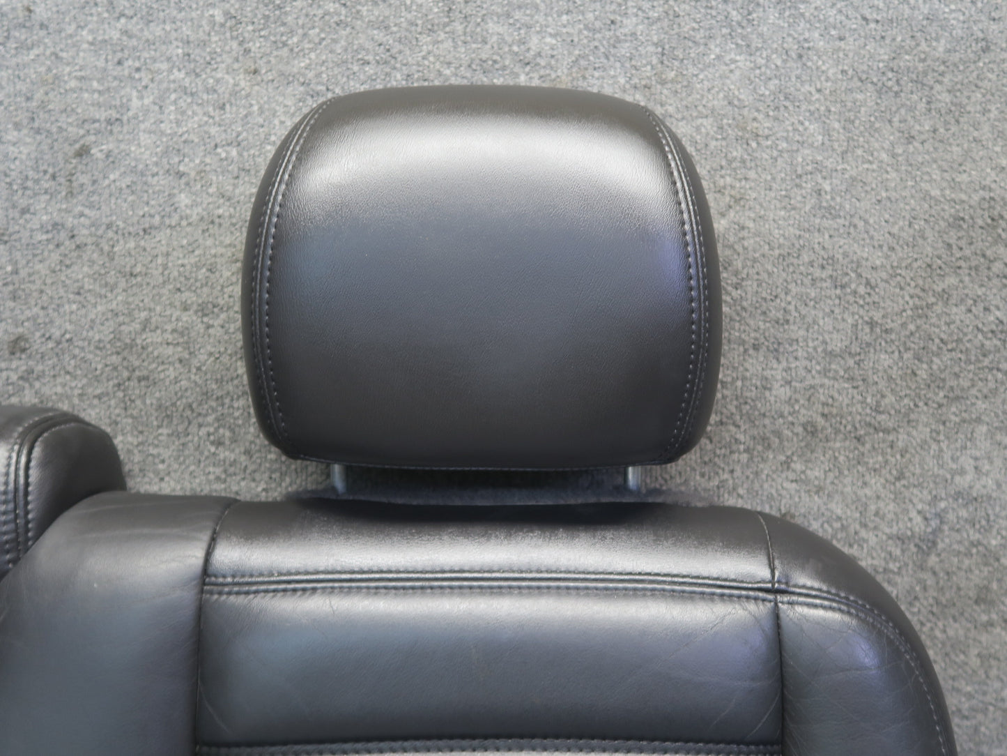 2005-2007 Hummer H2 Rear Left Seat Second 2ND ROW Upper Backrest Leather Cushion