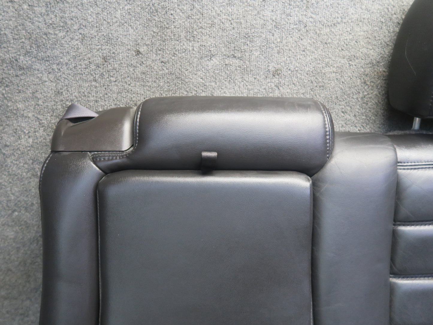 2005-2007 Hummer H2 Rear Left Seat Second 2ND ROW Upper Backrest Leather Cushion
